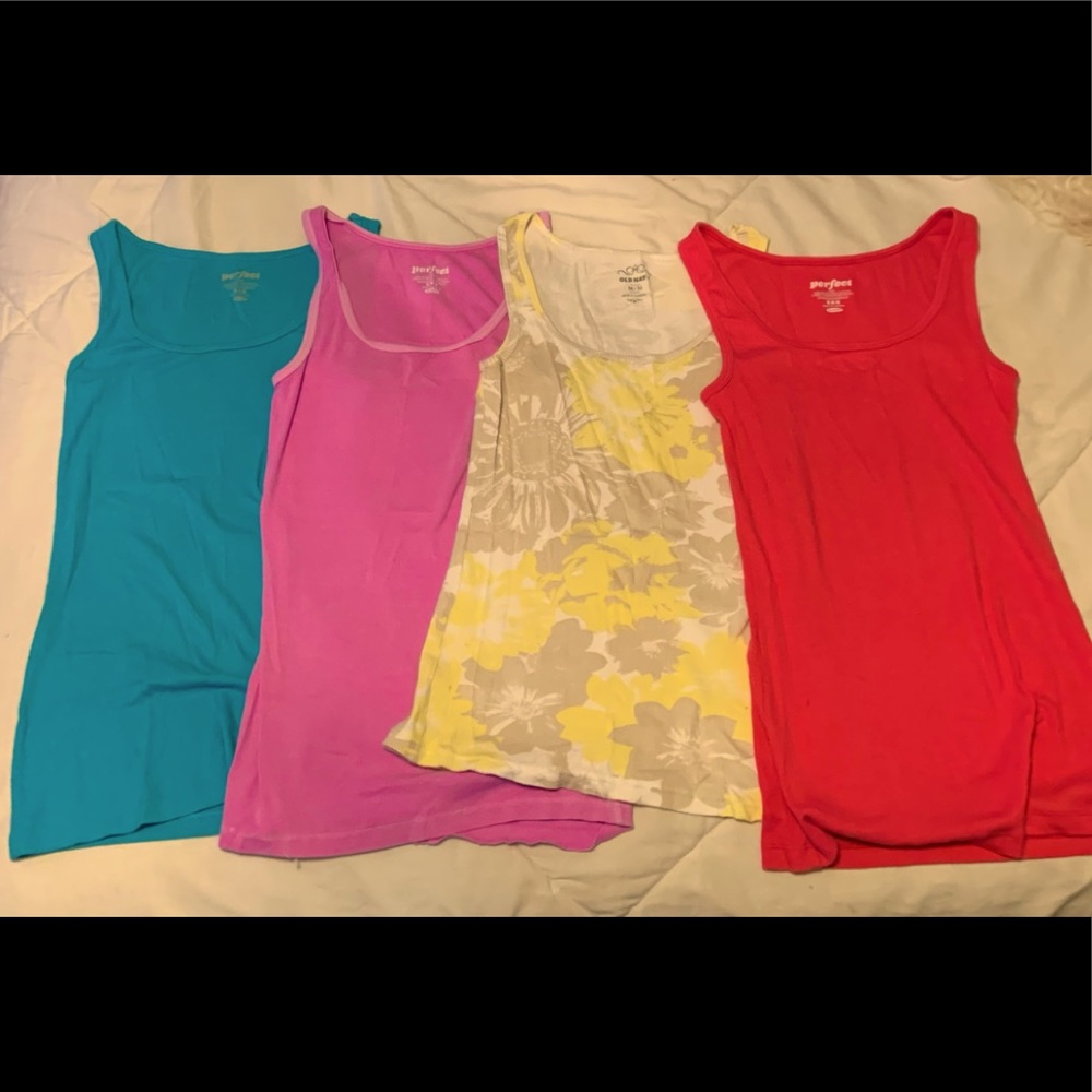 4 perfect tank top lot